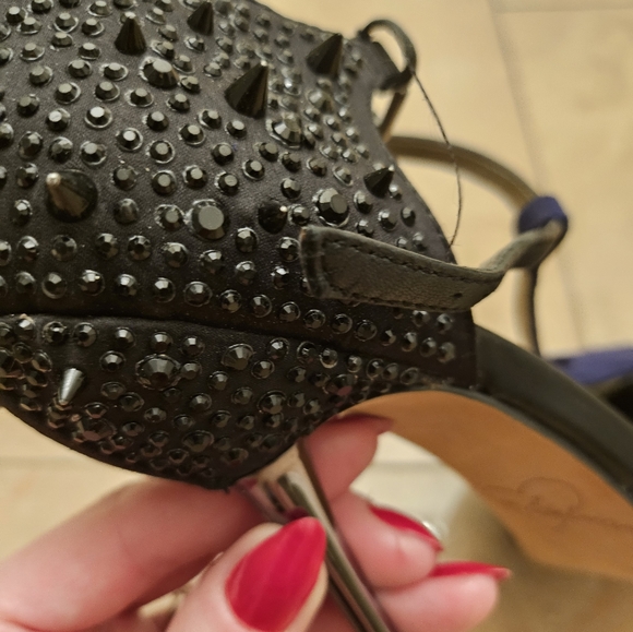 Heels - Picture 6 of 8